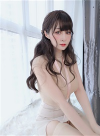 Miss Coser, the younger generation of Silver 81 NO.104 Society(1)